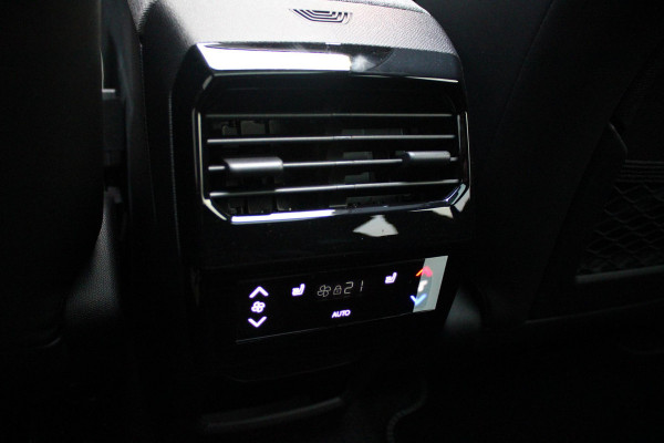 Peugeot 5008 1.6 plug-in Hybrid 195PK GT EXCLUSIVE 7 PERSOONS | PANORAMISCH SCHUIF/KANTEL DAK | FOCAL AUDIO SYSTEM | TREKHAAK MET AFNEEMBARE KOGEL | ELEKTRISCH BEDIENBARE VOORSTOELEN MET GEHEUGEN/MASSAGE FUNCTIE | STOEL/STUUR VERWARMING | NAVIGATIE | DRAADLOZE APPLE CARPLAY/ANDROID AUTO | FULL LED MATRIX KOPLAMPEN | 19" LICHTMETALEN VELGEN | ELEKTRISCH BEDIENBARE ACHTERKLEP | SFEER VERLICHTING | 360° CAMERA | DODEHOEK DETECTIE | KEYLESS ENTRY/START | 7,4KW ONBOARD CHARGER |