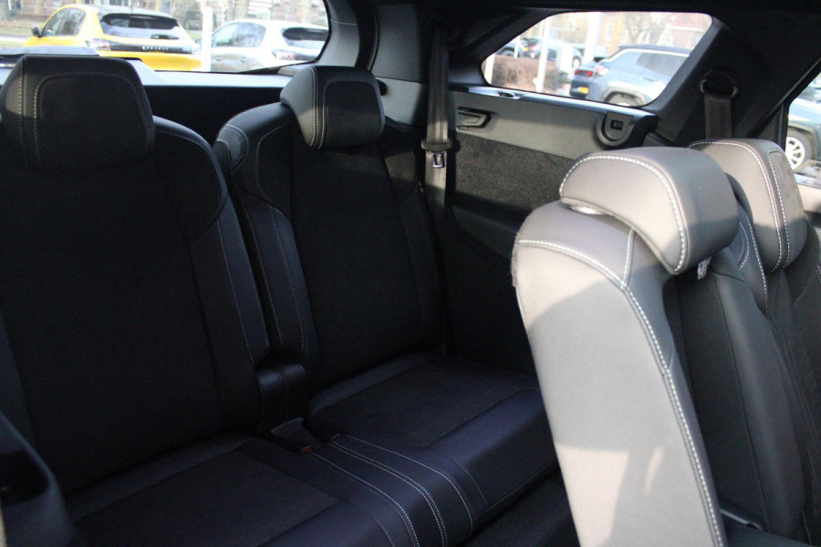 Peugeot 5008 1.6 plug-in Hybrid 195PK GT EXCLUSIVE 7 PERSOONS | PANORAMISCH SCHUIF/KANTEL DAK | FOCAL AUDIO SYSTEM | TREKHAAK MET AFNEEMBARE KOGEL | ELEKTRISCH BEDIENBARE VOORSTOELEN MET GEHEUGEN/MASSAGE FUNCTIE | STOEL/STUUR VERWARMING | NAVIGATIE | DRAADLOZE APPLE CARPLAY/ANDROID AUTO | FULL LED MATRIX KOPLAMPEN | 19" LICHTMETALEN VELGEN | ELEKTRISCH BEDIENBARE ACHTERKLEP | SFEER VERLICHTING | 360° CAMERA | DODEHOEK DETECTIE | KEYLESS ENTRY/START | 7,4KW ONBOARD CHARGER |
