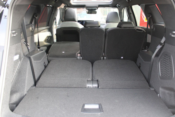 Peugeot 5008 1.6 plug-in Hybrid 195PK GT EXCLUSIVE 7 PERSOONS | PANORAMISCH SCHUIF/KANTEL DAK | FOCAL AUDIO SYSTEM | TREKHAAK MET AFNEEMBARE KOGEL | ELEKTRISCH BEDIENBARE VOORSTOELEN MET GEHEUGEN/MASSAGE FUNCTIE | STOEL/STUUR VERWARMING | NAVIGATIE | DRAADLOZE APPLE CARPLAY/ANDROID AUTO | FULL LED MATRIX KOPLAMPEN | 19" LICHTMETALEN VELGEN | ELEKTRISCH BEDIENBARE ACHTERKLEP | SFEER VERLICHTING | 360° CAMERA | DODEHOEK DETECTIE | KEYLESS ENTRY/START | 7,4KW ONBOARD CHARGER |