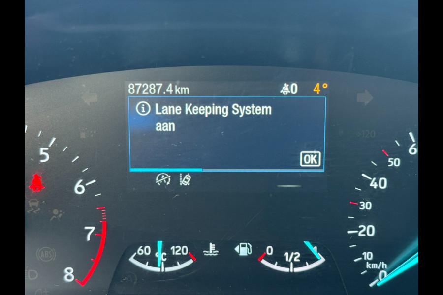 Ford FOCUS Wagon 1.0 EcoBoost TREND EDITION BUSINESS TREKHAAK/NAVI/CARPLAY