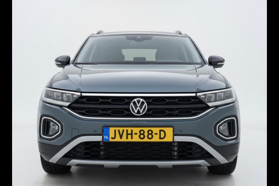 Volkswagen T-Roc TSI 115PK LIFE GOAL EDITION NAVI/CARPLAY/STOELVERWARMING FABRIEKS GARANTIE