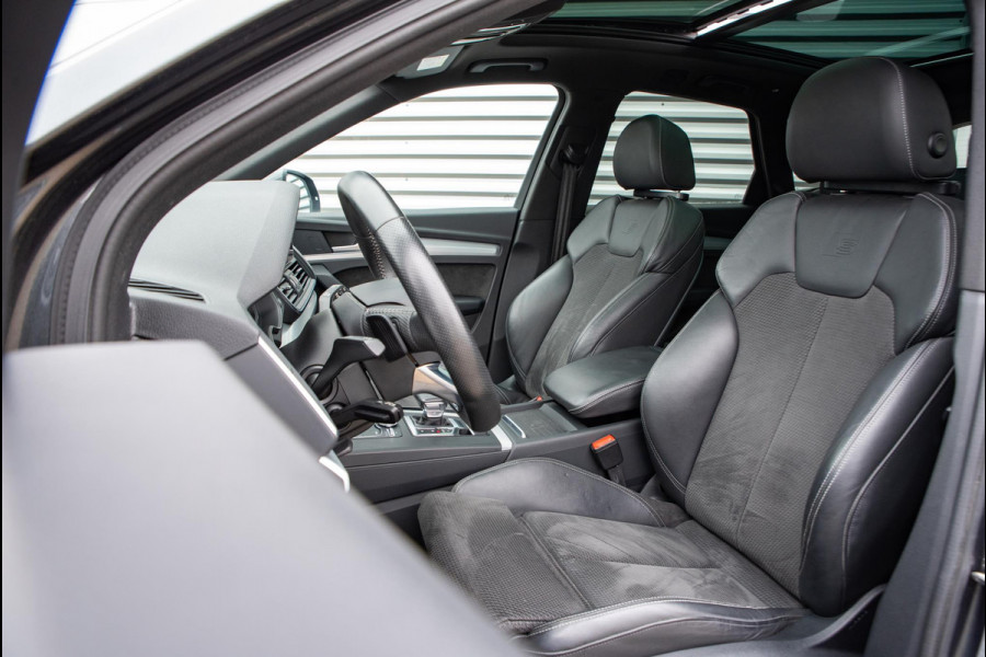 Audi Q5 55 TFSI e quattro Competition Panoramadak Leer 22"LM