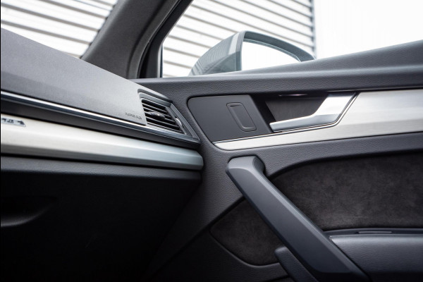 Audi Q5 55 TFSI e quattro Competition Panoramadak Leer 22"LM