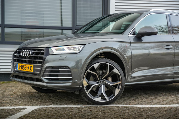 Audi Q5 55 TFSI e quattro Competition Panoramadak Leer 22"LM