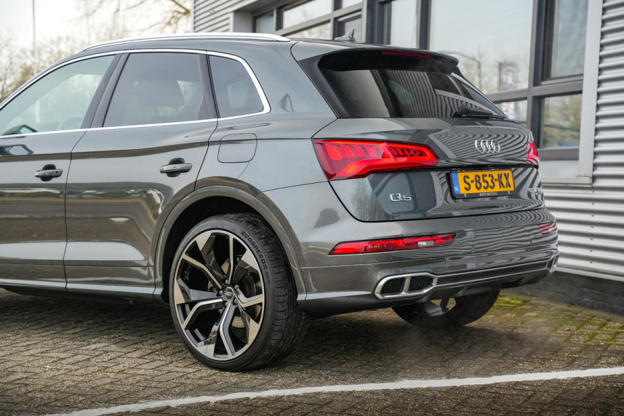 Audi Q5 55 TFSI e quattro Competition Panoramadak Leer 22"LM