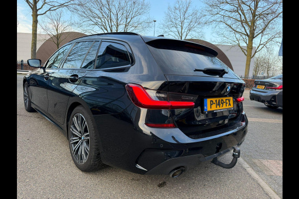 BMW 3 Serie Touring 318i High Executive Edition M Sport | Afneembare trekhaak | Stoelverwarming | Origineel Nederlands geleverd (NAP) | Rijklaar geleverd incl. 12 maanden BOVAG-garantie