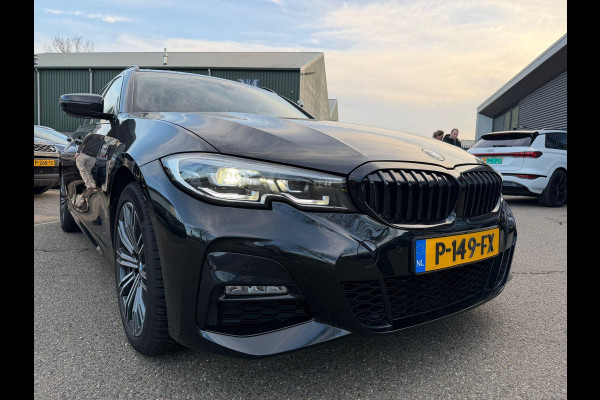 BMW 3 Serie Touring 318i High Executive Edition M Sport | Afneembare trekhaak | Stoelverwarming | Origineel Nederlands geleverd (NAP) | Rijklaar geleverd incl. 12 maanden BOVAG-garantie