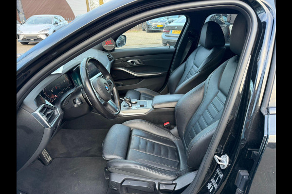 BMW 3 Serie Touring 318i High Executive Edition M Sport | Afneembare trekhaak | Stoelverwarming | Origineel Nederlands geleverd (NAP) | Rijklaar geleverd incl. 12 maanden BOVAG-garantie