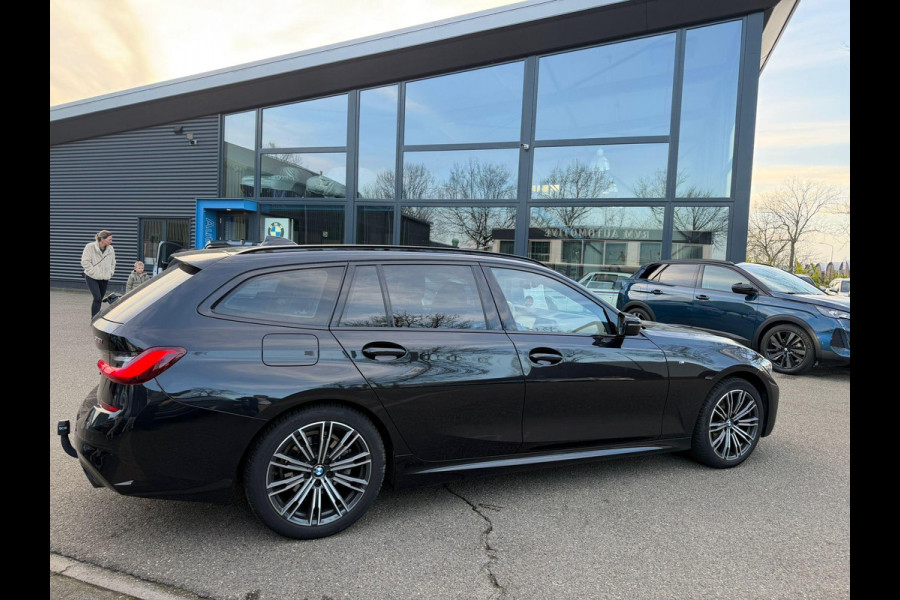 BMW 3 Serie Touring 318i High Executive Edition M Sport | Afneembare trekhaak | Stoelverwarming | Origineel Nederlands geleverd (NAP) | Rijklaar geleverd incl. 12 maanden BOVAG-garantie