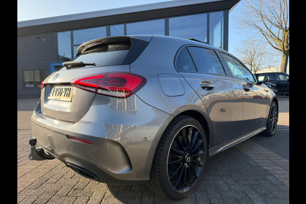 Mercedes-Benz A-Klasse 250 e Business Solution AMG Limited BOMVOL! | PANO | BURMESTER| MEMORY STOELEN| ELEK. TREKHAAK| ADAP. CRUISE/ DISTRONIC | SFEERVERLICHTING | All season banden |