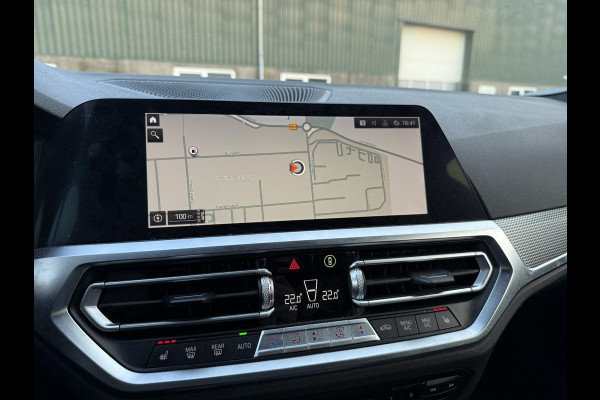 BMW 3 Serie Touring 318i High Executive Edition M Sport | Afneembare trekhaak | Stoelverwarming | Origineel Nederlands geleverd (NAP) | Rijklaar geleverd incl. 12 maanden BOVAG-garantie