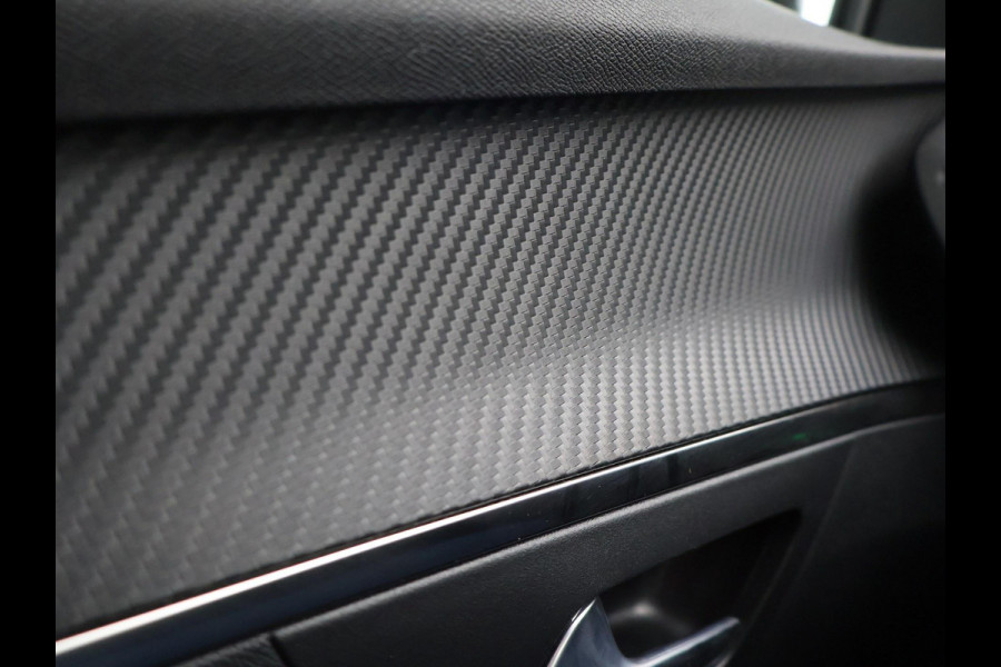 Peugeot 3008 1.6 HYbrid 225 PK PHEV ALLURE PACK + 19 INCH | ADAPTIVE CRUISE | CAMERA | NAVIGATIE | CARPLAY