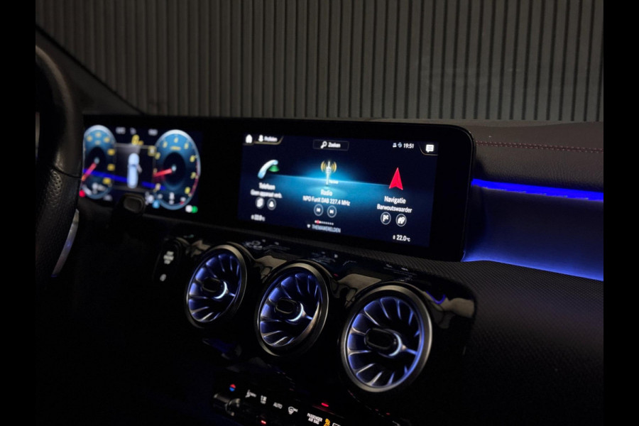 Mercedes-Benz CLA-Klasse Shooting Brake 180 AMG | NAP | PANO | CAMERA | NL AUTO