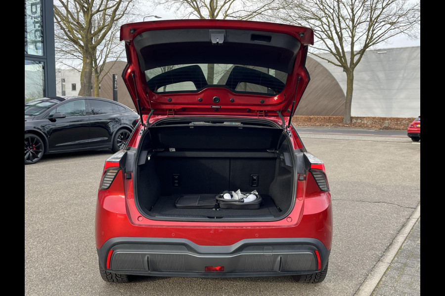 MG Mg4 electric 64 kWh Luxury LONG RANGE | SOH 98%|15.000KM! | DEALER ONDERHOUDEN| 7 JAAR GARANTIE BIJ MG| SUPER COMPLETE AUTO| RONDOMZICHT CAMERA| STOEL+ STUUR VERWARMING| DODE HOEK