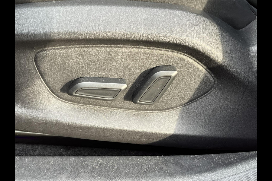 MG Mg4 electric 64 kWh Luxury LONG RANGE | SOH 98%|15.000KM! | DEALER ONDERHOUDEN| 7 JAAR GARANTIE BIJ MG| SUPER COMPLETE AUTO| RONDOMZICHT CAMERA| STOEL+ STUUR VERWARMING| DODE HOEK