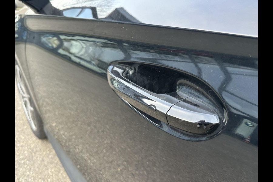 MG MG4 64 kWh Luxury LONG RANGE | SOH 97%|18.000KM! | DEALER ONDERHOUDEN| 7 JAAR GARANTIE BIJ MG| SUPER COMPLETE AUTO| RONDOMZICHT CAMERA| STOEL+ STUUR VERWARMING| DODE HOEK