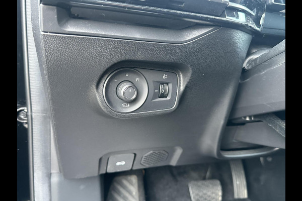 MG MG4 64 kWh Luxury LONG RANGE | SOH 97%|18.000KM! | DEALER ONDERHOUDEN| 7 JAAR GARANTIE BIJ MG| SUPER COMPLETE AUTO| RONDOMZICHT CAMERA| STOEL+ STUUR VERWARMING| DODE HOEK