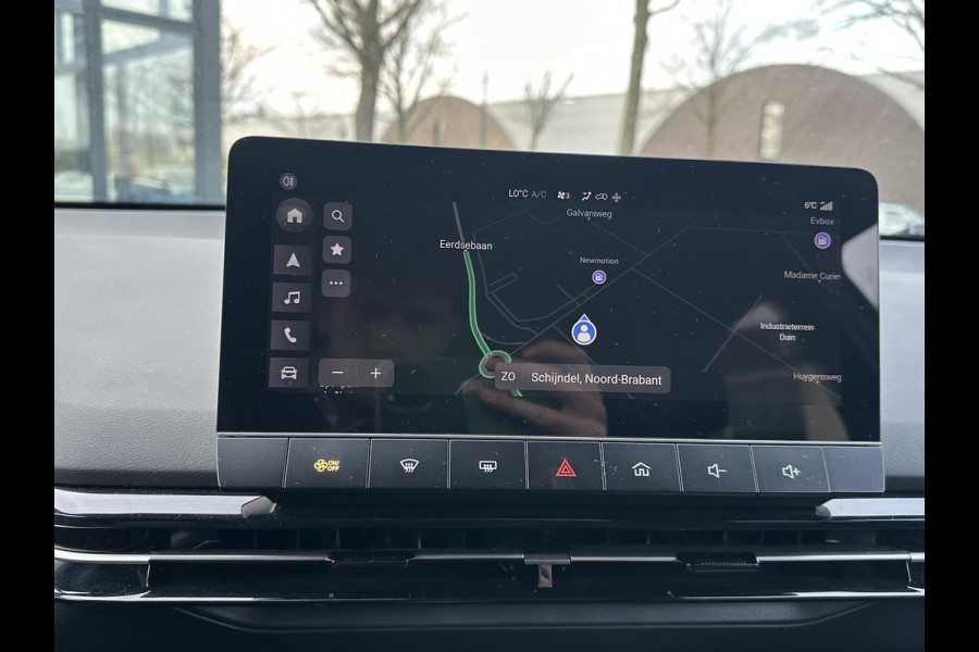 MG MG4 64 kWh Luxury LONG RANGE | SOH 97%|18.000KM! | DEALER ONDERHOUDEN| 7 JAAR GARANTIE BIJ MG| SUPER COMPLETE AUTO| RONDOMZICHT CAMERA| STOEL+ STUUR VERWARMING| DODE HOEK