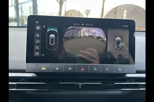 MG MG4 64 kWh Luxury LONG RANGE | SOH 97%|18.000KM! | DEALER ONDERHOUDEN| 7 JAAR GARANTIE BIJ MG| SUPER COMPLETE AUTO| RONDOMZICHT CAMERA| STOEL+ STUUR VERWARMING| DODE HOEK