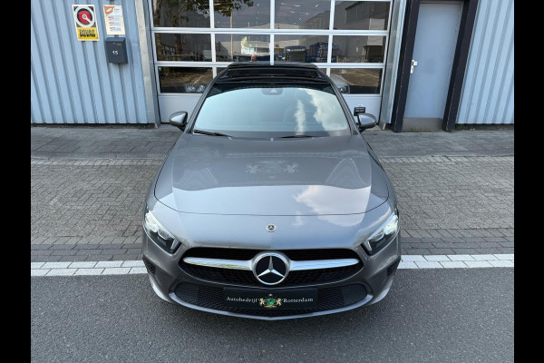Mercedes-Benz A-Klasse 250 e AMG LED/PDC/CAM/LEER/NAVI/PANO