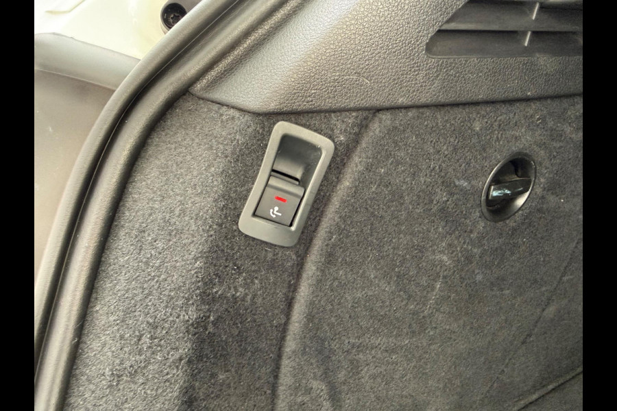 Audi A3 Sportback 1.5 TFSI Sport 150PK PDC/LMV-18/NAVI/PANO