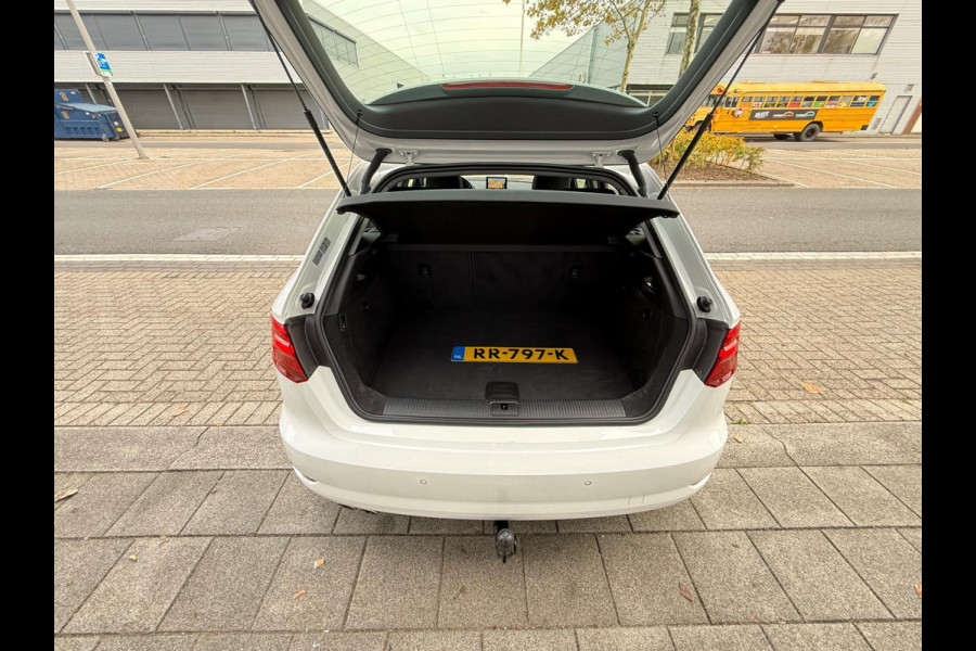 Audi A3 Sportback 1.5 TFSI Sport 150PK PDC/LMV-18/NAVI/PANO