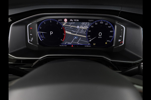 Volkswagen Polo 1.0 TSI R-Line Business 110 pk Automaat (DSG) | Navigatie | Parkeersensoren | Achteruitrijcamera | Stoelverwarming | R-Line |