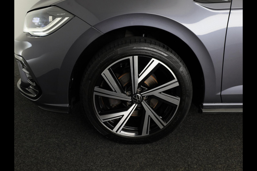 Volkswagen Polo 1.0 TSI R-Line Business 110 pk Automaat (DSG) | Navigatie | Parkeersensoren | Achteruitrijcamera | Stoelverwarming | R-Line |