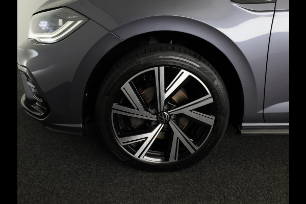 Volkswagen Polo 1.0 TSI R-Line Business 110 pk Automaat (DSG) | Navigatie | Parkeersensoren | Achteruitrijcamera | Stoelverwarming | R-Line |