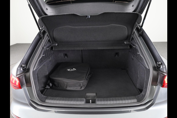 Audi A3 Sportback 45 TFSI e S edition Competition 245pk | Panoramadak | Electrisch verstelbare voorstoelen | Full Led koplampen | Adaptieeve cruise controle