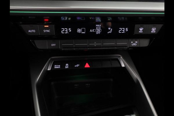 Audi A3 Sportback 45 TFSI e S edition Competition 245pk | Panoramadak | Electrisch verstelbare voorstoelen | Full Led koplampen | Adaptieeve cruise controle