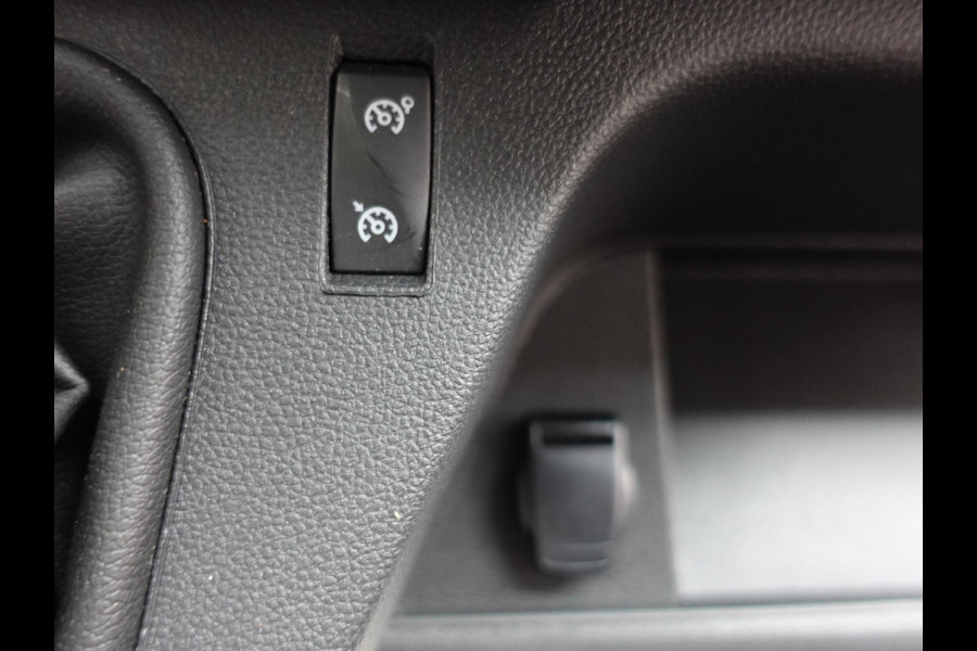 Renault Master T35 2.3 dCi 145PK Energy Bakwagen Meubelbak Laadklep Airco Cruise Control