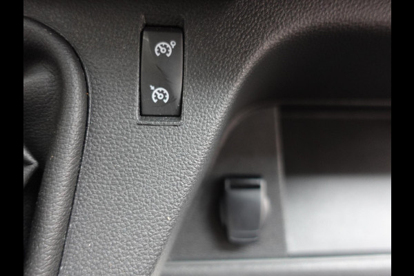 Renault Master T35 2.3 dCi 145PK Energy Bakwagen Meubelbak Laadklep Airco Cruise Control