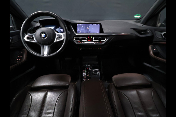 BMW 1-serie 118i M-Sport [M STUUR, APPLE CARPLAY, ANDROID, LEDVERLICHTING, STOELVERWARMING, PDC V+A, VOL LEDER, CRUISE, CLIMATE, NIEUWSTAAT]