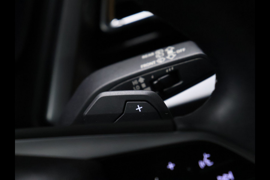 Audi Q4 e-tron 40 Launch edition Advanced Plus 77 kWh [APPLE CARPLAY, ANDROID, DIGITAL DASH, STOELVERWARMING, ADAPTIVE CRUISE, CAMERA, PDC V+A, ELEK. ACHTERKLEP, CLIMATE, NIEUWSTAAT]