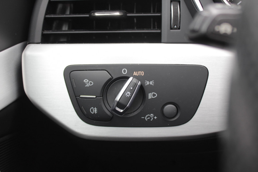 Audi A5 Sportback 1.4 TFSI Sport S-line Edition / Navigatie / Half leder / Parkeerhulp achter / 18'' / LED Koplampen / Cruise Control