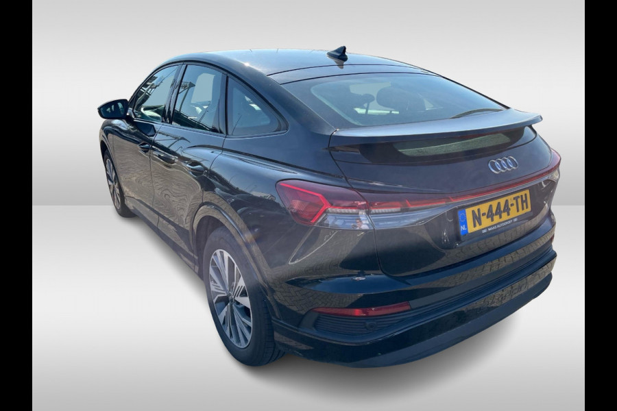 Audi Q4 Sportback e-tron 40 Advanced edition 77 kWh / Warmtepomp / CarPlay / Matrix LED / Sportstoelen / 19'' / Virtual Cockpit / Parkeerhulp V+A / Intr.voorverwarming / Stoelverwarming / DAB / Cruise Control