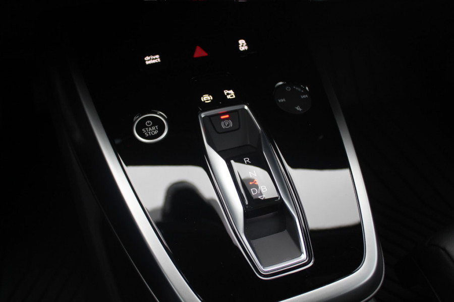 Audi Q4 Sportback e-tron 40 Advanced edition 77 kWh / Warmtepomp / CarPlay / Matrix LED / Sportstoelen / 19'' / Virtual Cockpit / Parkeerhulp V+A / Intr.voorverwarming / Stoelverwarming / DAB / Cruise Control