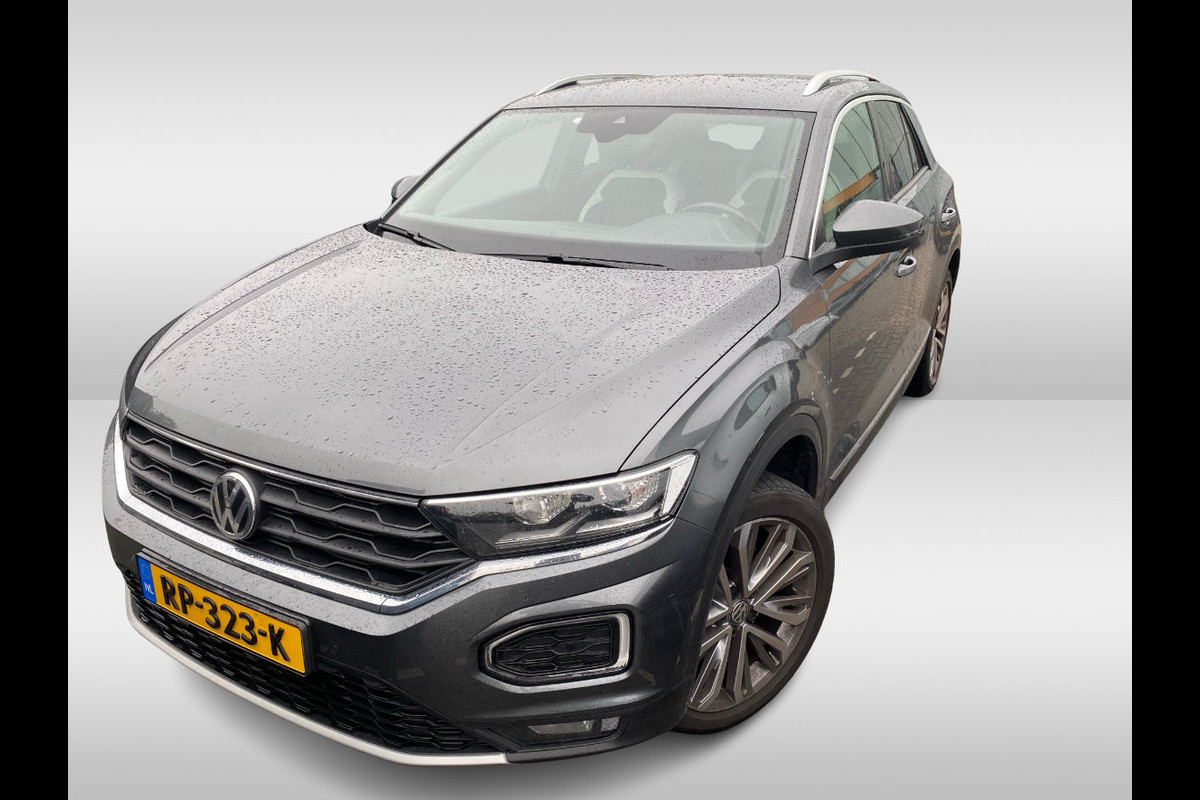 Volkswagen T-Roc 1.5 TSI Sport / Trekhaak / Virtual Cockpit / Navigatie / 17'' / Parkeerhulp V+A / CarPlay / DAB / Getint glas / ACC