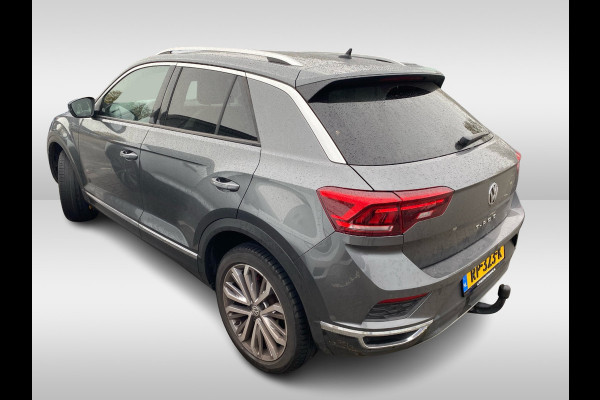 Volkswagen T-Roc 1.5 TSI Sport / Trekhaak / Virtual Cockpit / Navigatie / 17'' / Parkeerhulp V+A / CarPlay / DAB / Getint glas / ACC
