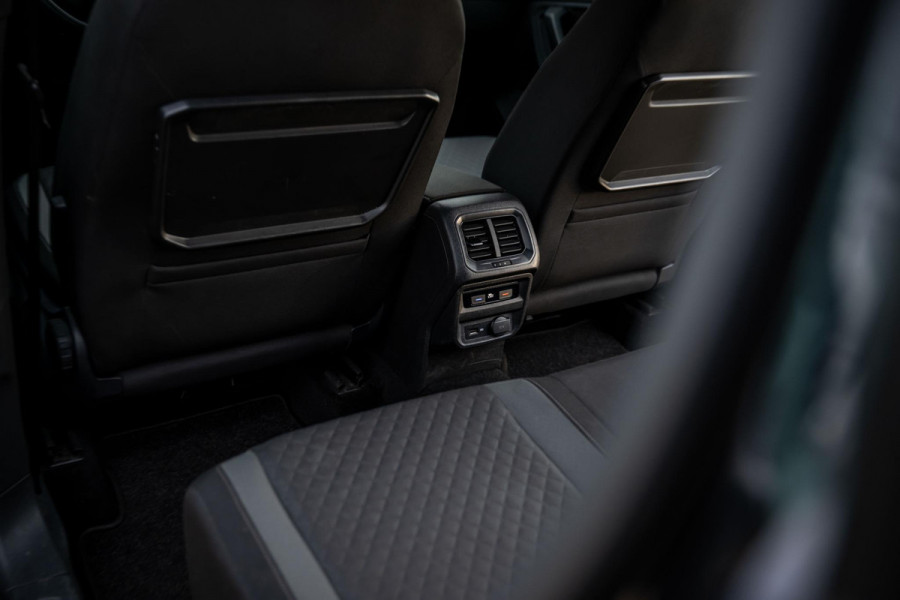 Volkswagen Tiguan 1.4 TSI 4Motion R-Line Camera Trekhaak Orig NL