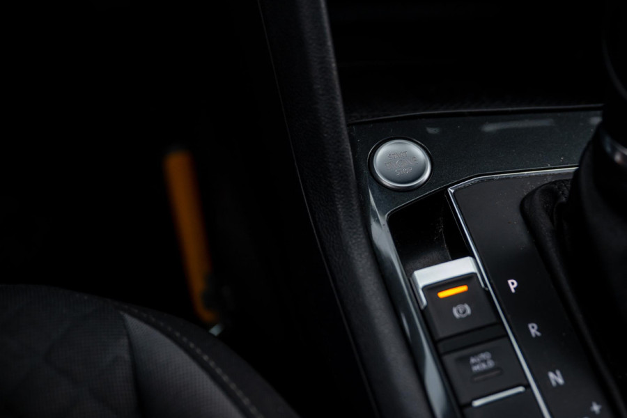 Volkswagen Tiguan 1.4 TSI 4Motion R-Line Camera Trekhaak Orig NL