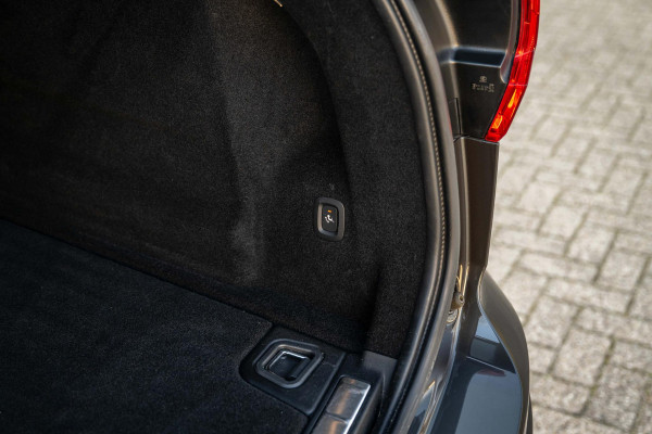 Volvo XC60 2.0 B5 R-Design Memory Camera Trekhaak Orig NL