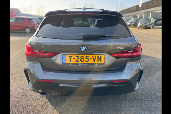 BMW 1-serie 118i High Executive Automaat panorama Led Navigatie