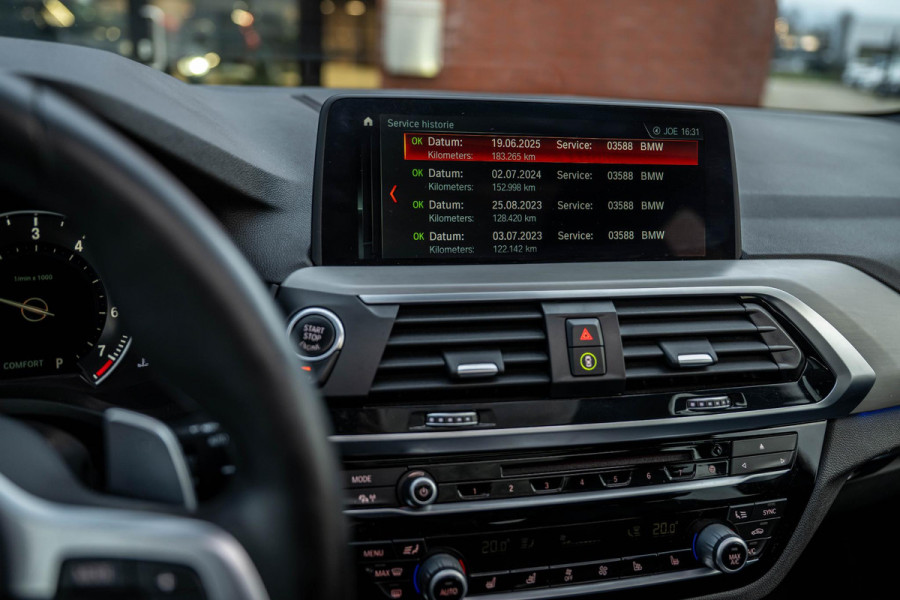 BMW X3 xDrive20i M-Sport Stoelventilatie Trekhaak Pano