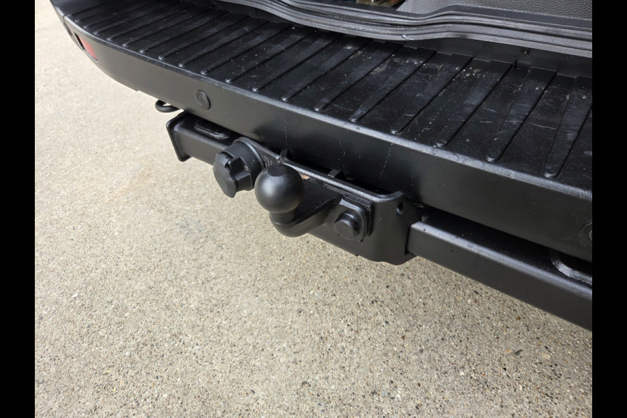 Ford Transit 350 2.0 TDCI 170pK L3H2 DC Dubbelcabine 6 persoons Trend