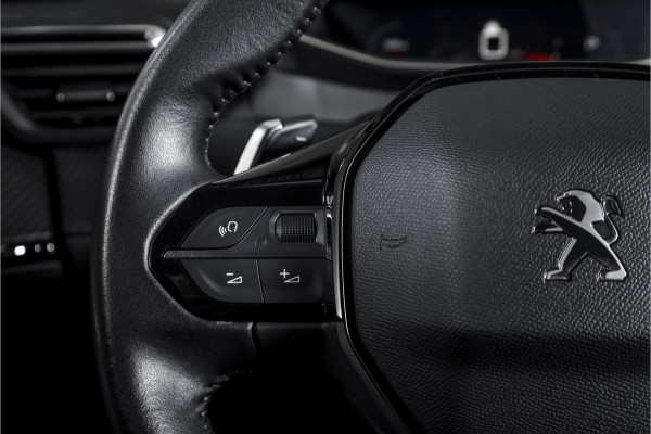 Peugeot 2008 1.2 PureTech 130 PK Allure Pack - Automaat | Dig. Cockpit | Cruise | PDC | Camera | NAV + App. Connect | ECC | Afn. Trekhaak | LM 17" |