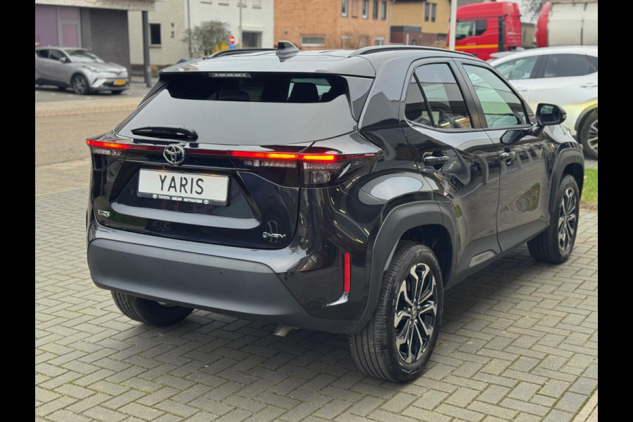 Toyota Yaris Cross 1.5 Hybrid 130pk Dynamic Plus Comfort Pack | Dodehoekherkenning, Parkeersensoren, Stoel + Stuurverwarming