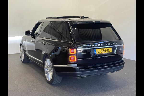 Land Rover Range Rover 3.0 TDV6 Autobiography Trekhaak Panoramadak Navigatie Apple Carplay/Android Auto Adaptive Cruise Control Camera Parkeersensoren Head-up Display Stoelverwarming en verkoeling Stuurverwarming Matrix Ledkoplampen Getinte ramen Luchtvering