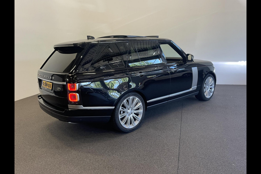 Land Rover Range Rover 3.0 TDV6 Autobiography Trekhaak Panoramadak Navigatie Apple Carplay/Android Auto Adaptive Cruise Control Camera Parkeersensoren Head-up Display Stoelverwarming en verkoeling Stuurverwarming Matrix Ledkoplampen Getinte ramen Luchtvering